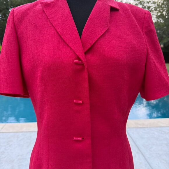 Kasper 2-piece Skirt Suit Set with Short Sleeves. Both are fully lined. - Size 8 - Picture 2 of 3